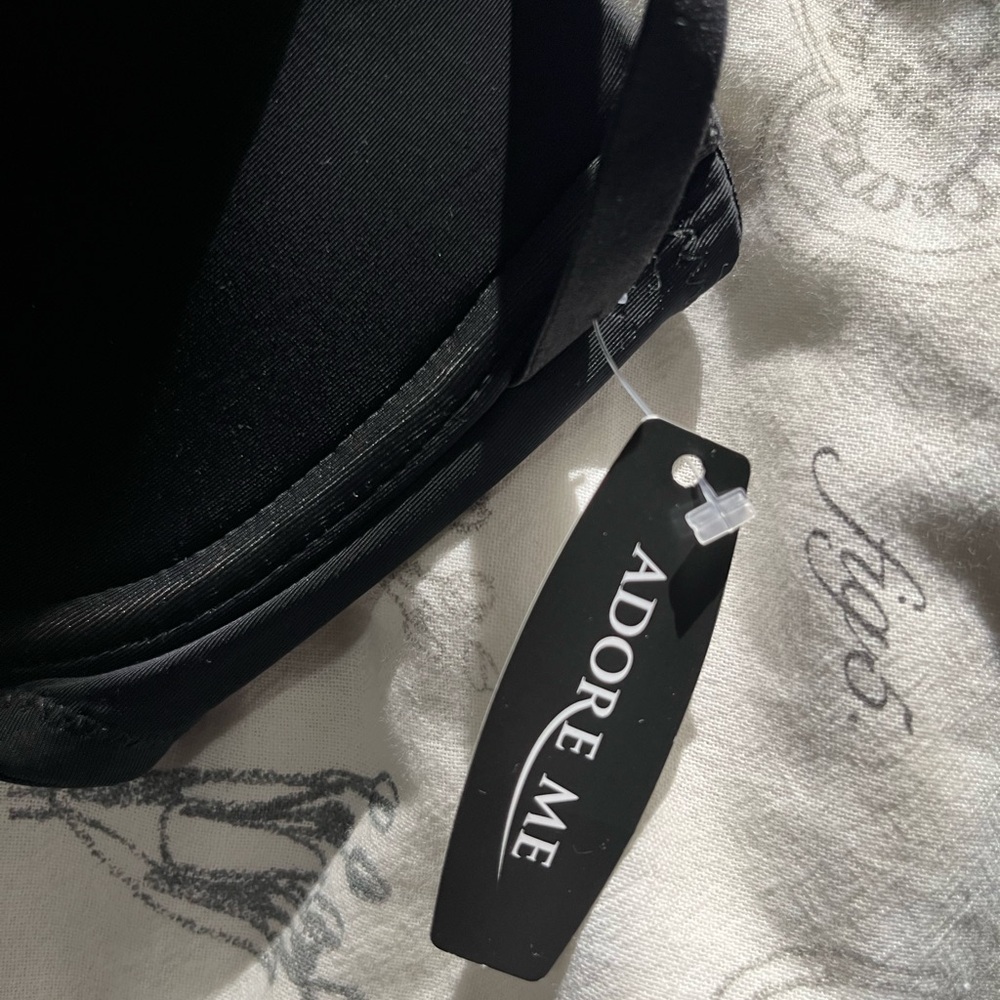 Adore Me Raka Contour Bra - Picture 5 of 6